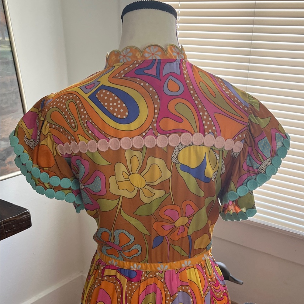 Vintage-Inspired Floral Midi Dress in Orange & Pink - Picture 5 of 14